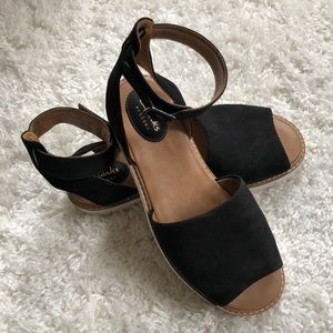 Clark’s Lydie Hala artisan sandals, like new!